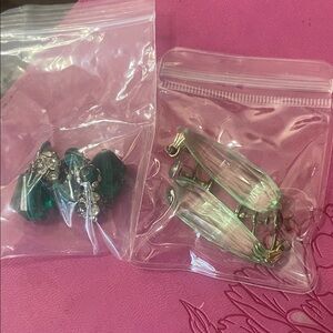 Elegant Green and Clear Earrings Set
Look at pics carefully